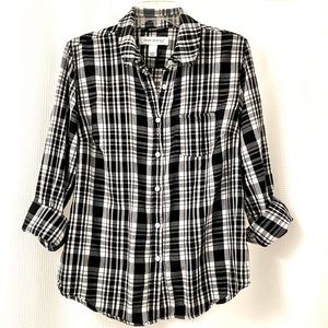 Black and white cotton button down “flannel” shirt, size L-XL